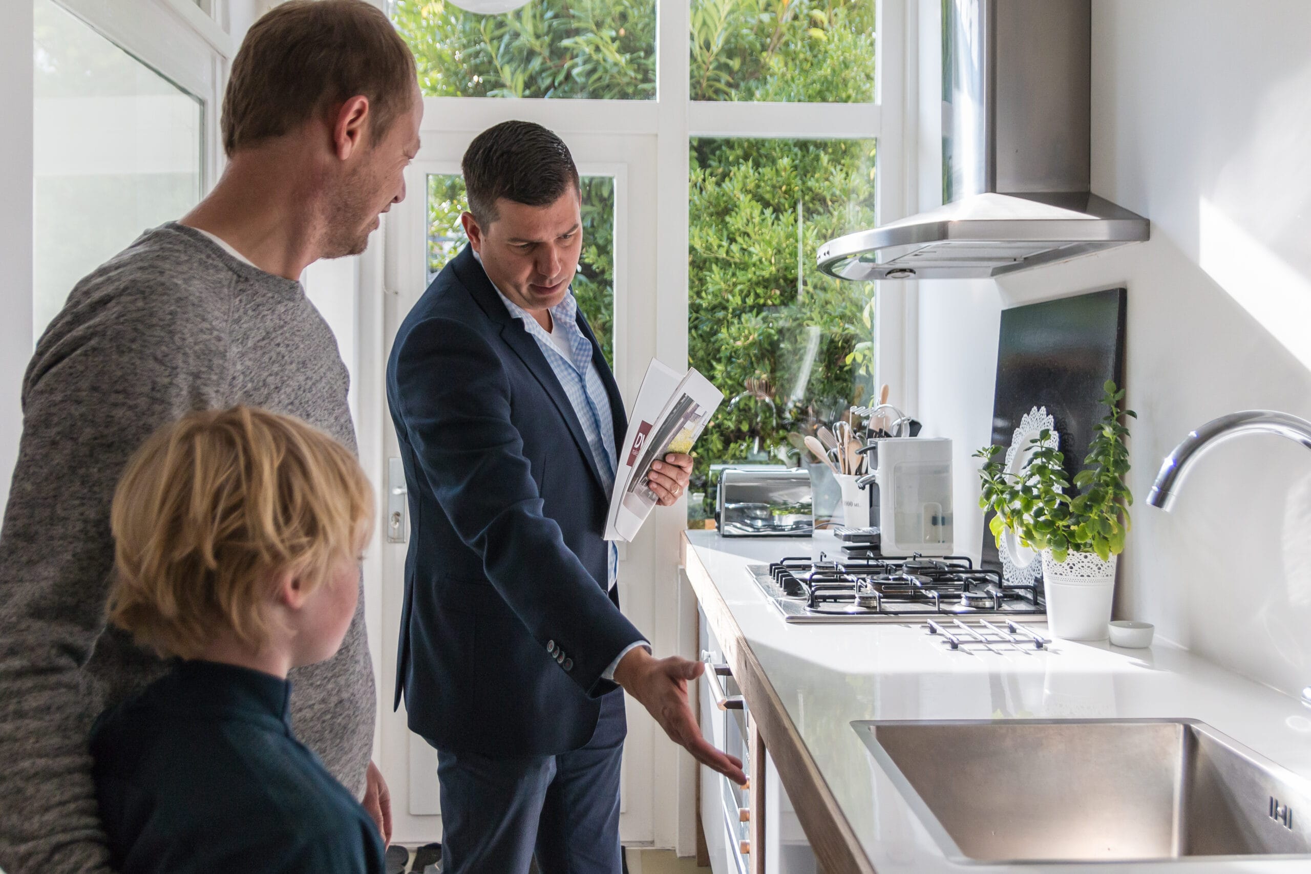 Home 2 IMG 3850 scaled